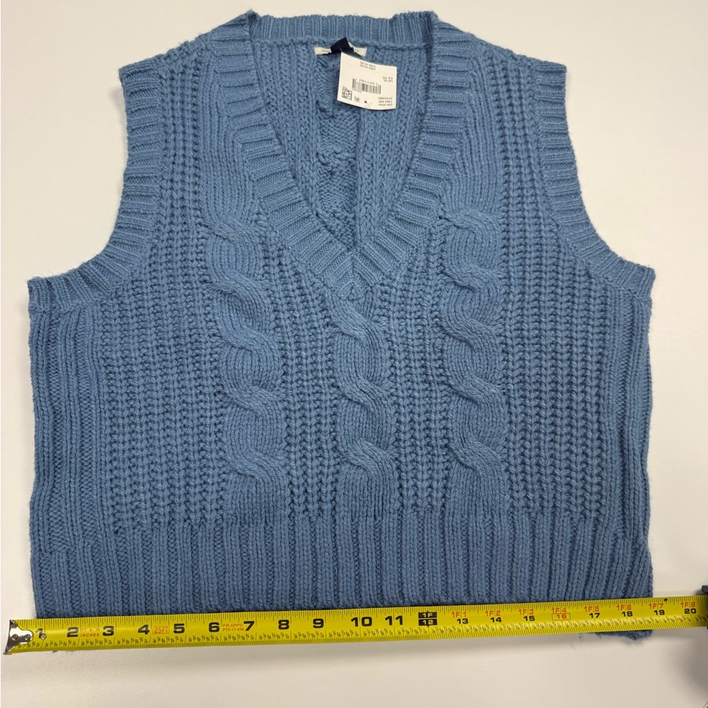 American Eagle NWT XL dusty Blue Cable Knit Sleeveless Sweater Vest - Picture 12 of 13
